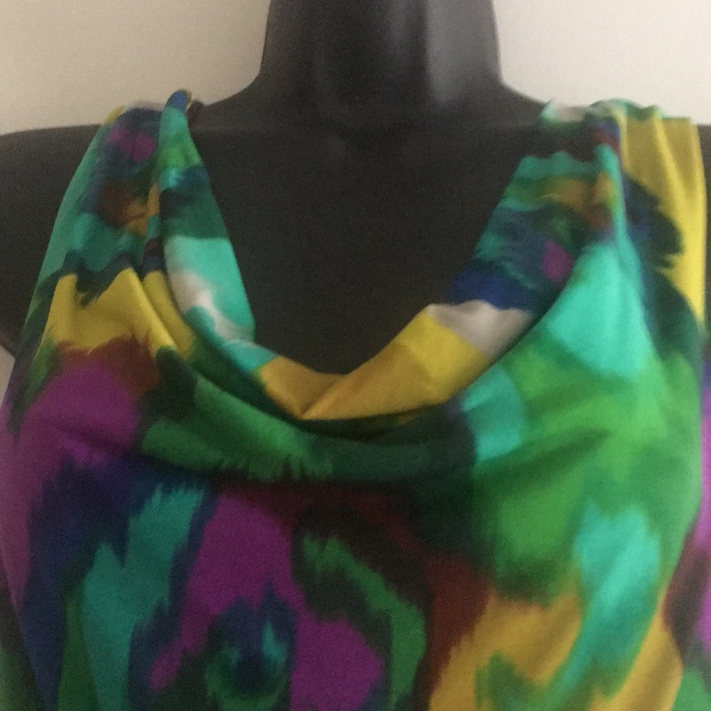 Colorful dress - Picture 3 of 3